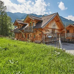 drei-hittn-saalbach.saalbachhinterglemmhotels.com/