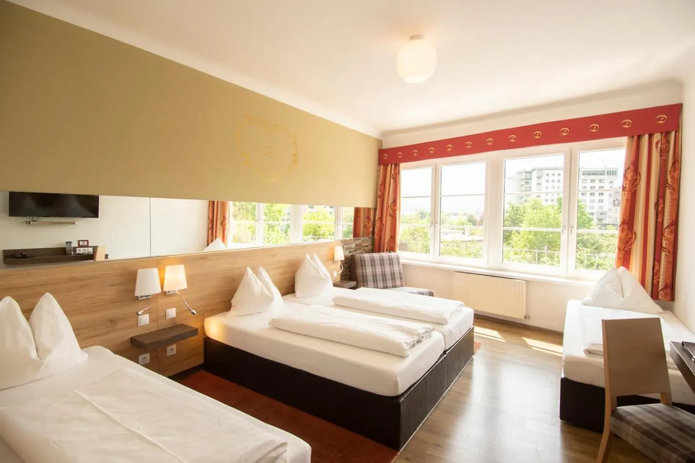 Dollinger Hotel Innsbruck 3*,  Austria